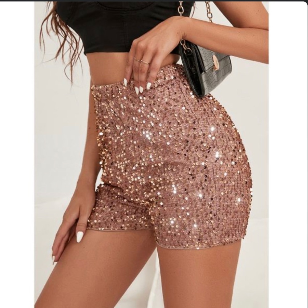 ✨Sparkle sequin shorts sz Large champagne color NWOT